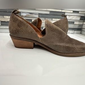 Women's Mahzan Chop-out Pointed Toe Loafers